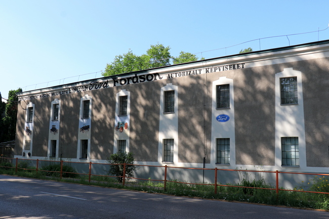 Ford dealership Makó
